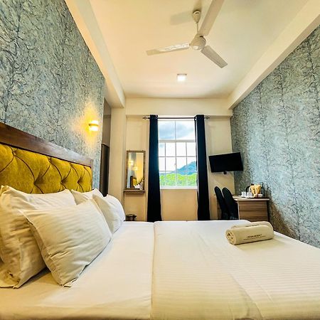 Crown Regency- Badulla Hotel ภายนอก รูปภาพ