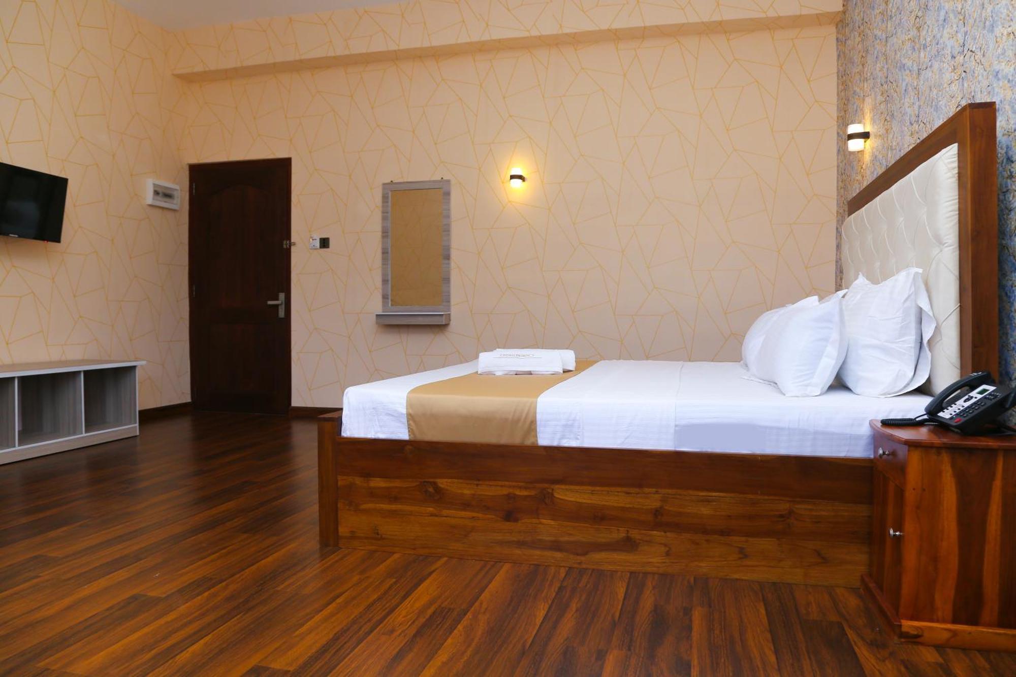 Crown Regency- Badulla Hotel ภายนอก รูปภาพ