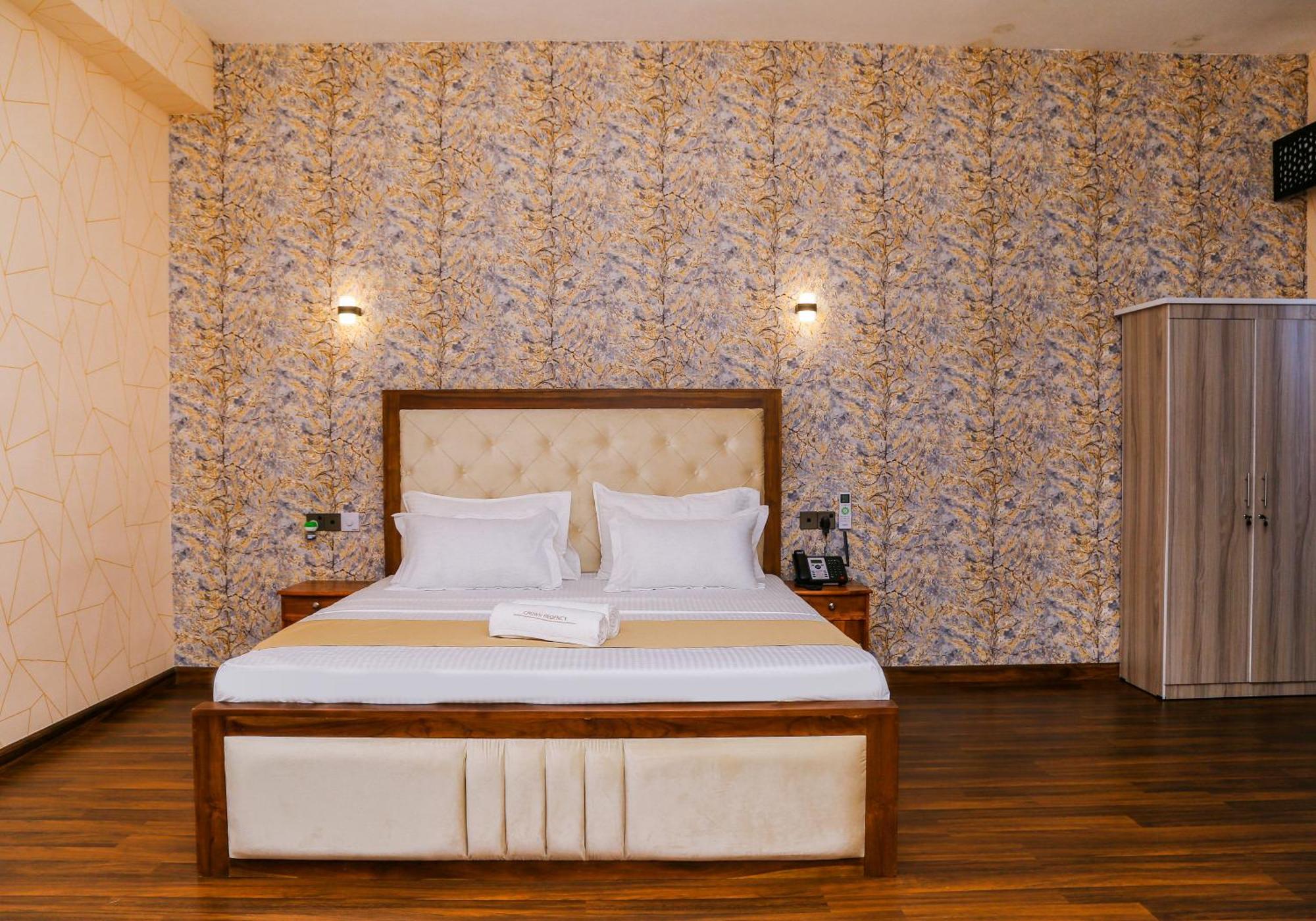 Crown Regency- Badulla Hotel ภายนอก รูปภาพ