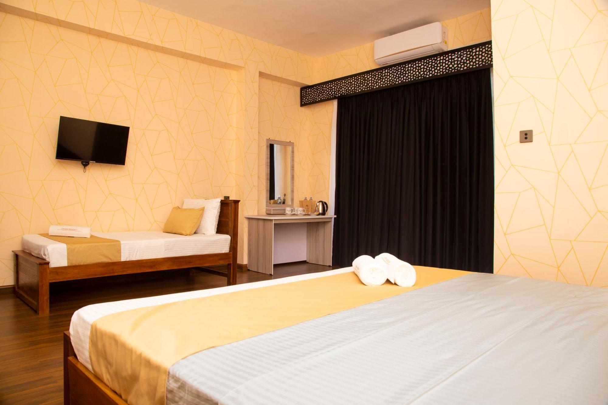 Crown Regency- Badulla Hotel ภายนอก รูปภาพ