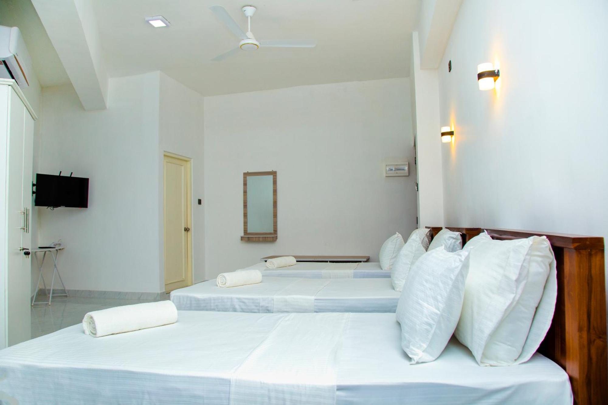 Crown Regency- Badulla Hotel ภายนอก รูปภาพ