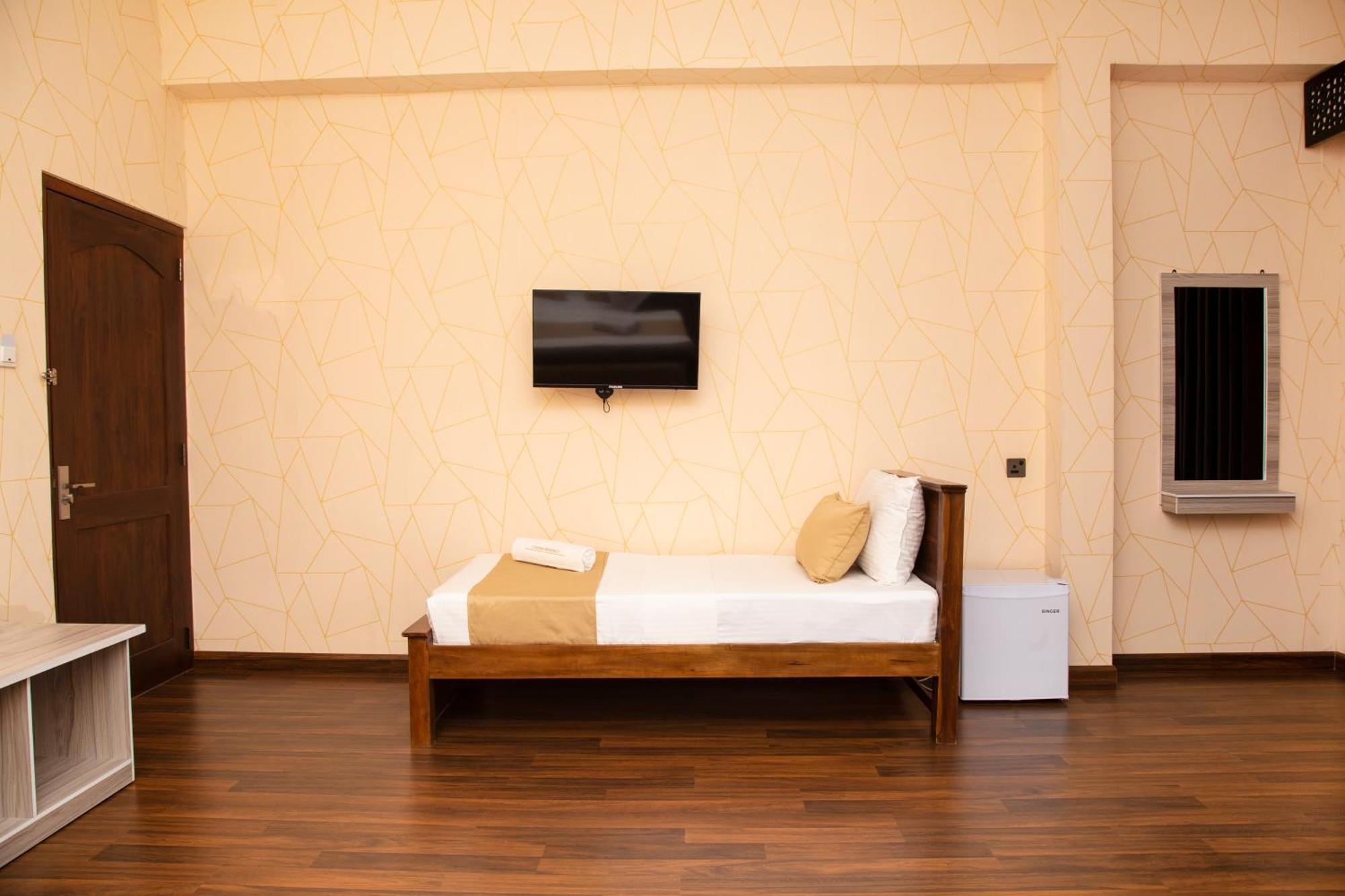 Crown Regency- Badulla Hotel ภายนอก รูปภาพ