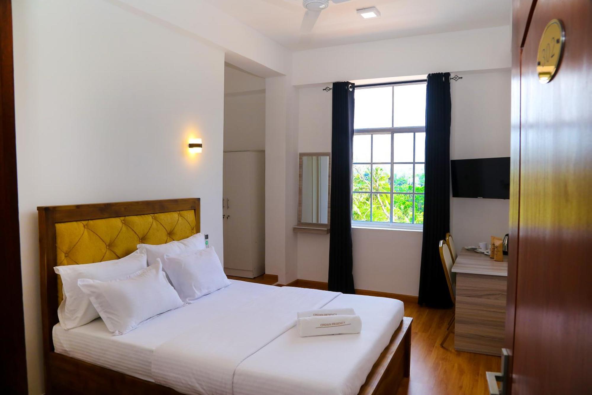 Crown Regency- Badulla Hotel ภายนอก รูปภาพ
