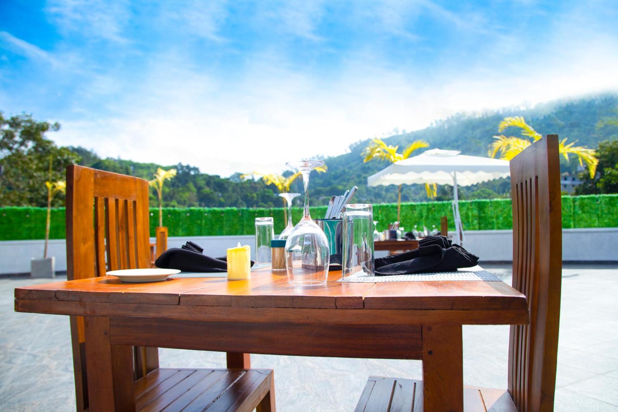 Crown Regency- Badulla Hotel ภายนอก รูปภาพ